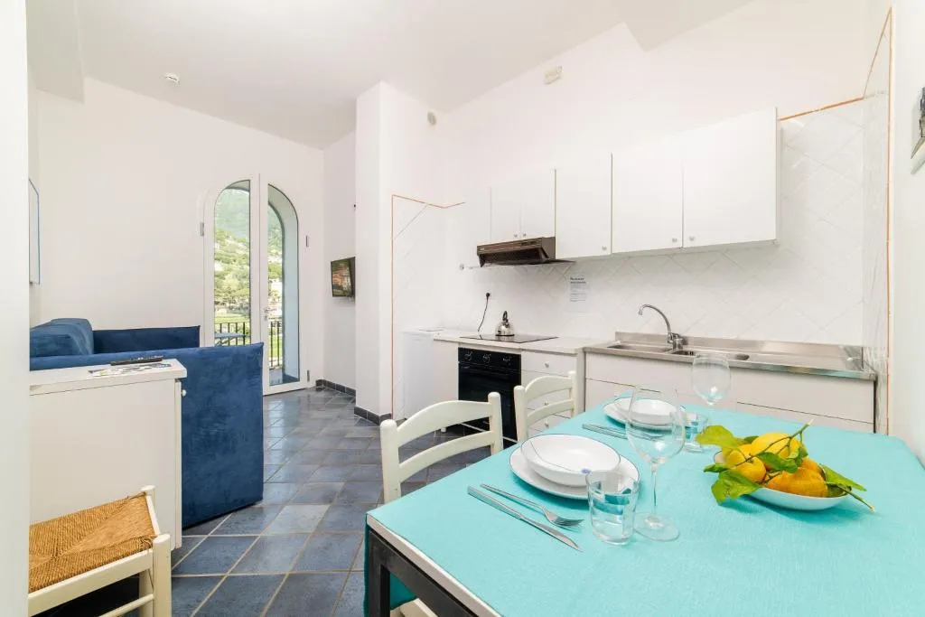 APARTMENT ONE BEDROOM Room, Residence Le Villette, Naples