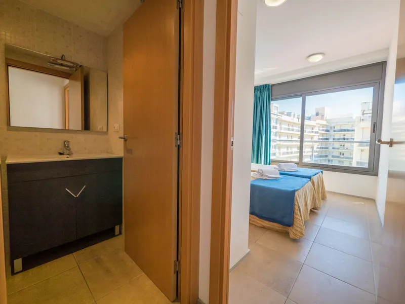 APARTMENT CAPACITY 6 TWO BEDROOMS Room, Apartaments AR Niu d'Or, Costa Brava