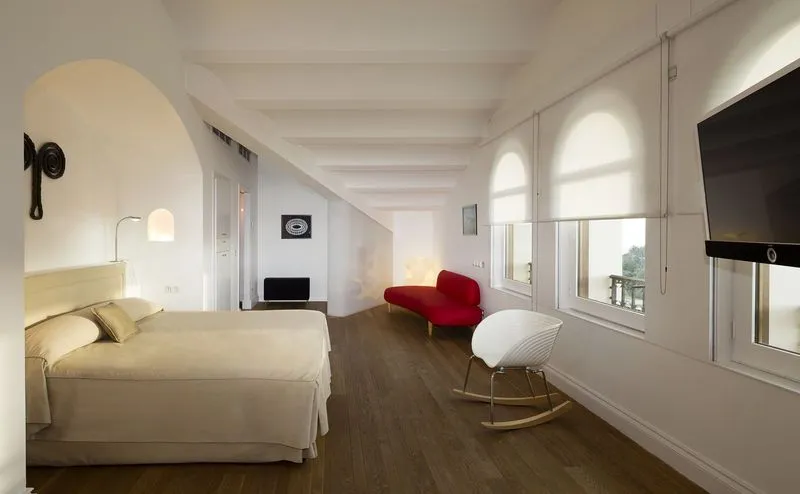 JUNIOR SUITE MOUNTAIN VIEW Room, METT Barcelona, Barcelona