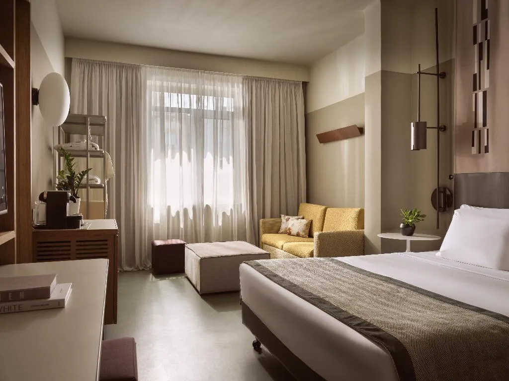 Room, City, Halkidiki