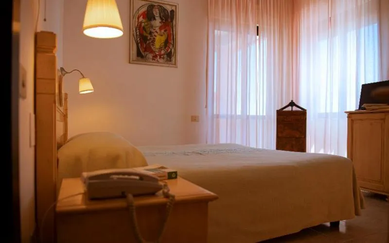 JUNIOR SUITE STANDARD Room, Hotel Califfo, Cagliari