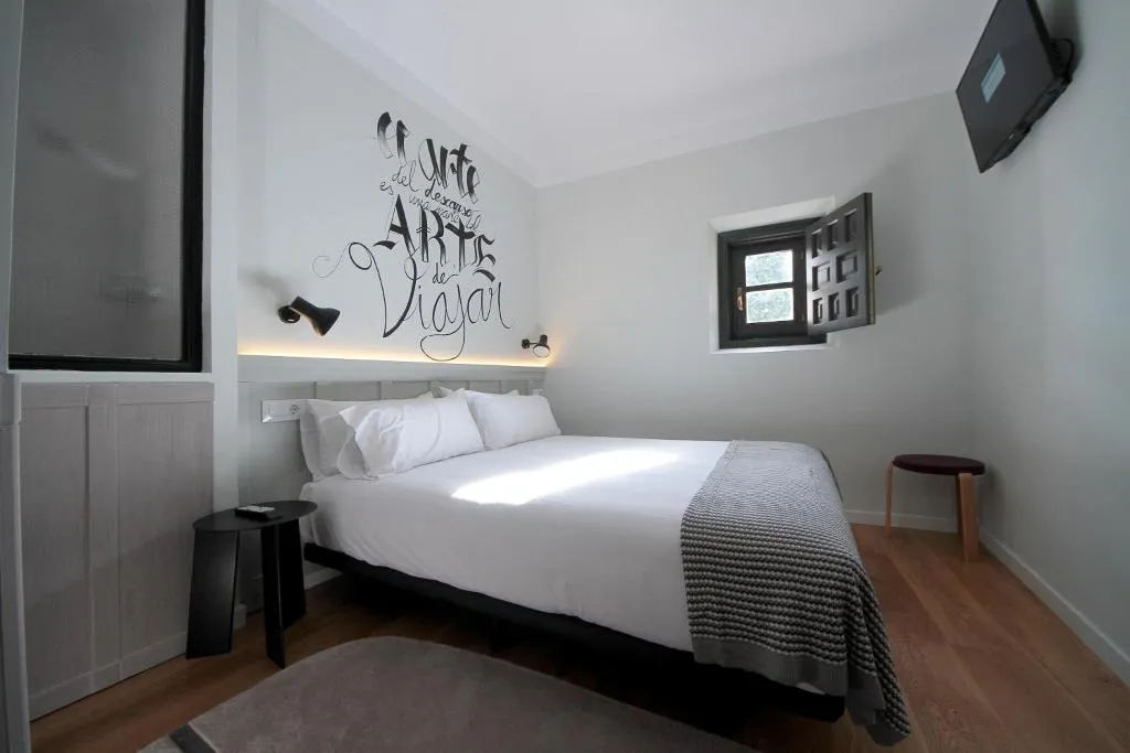 DOUBLE STANDARD Room, Complutum Hostel, Madrid