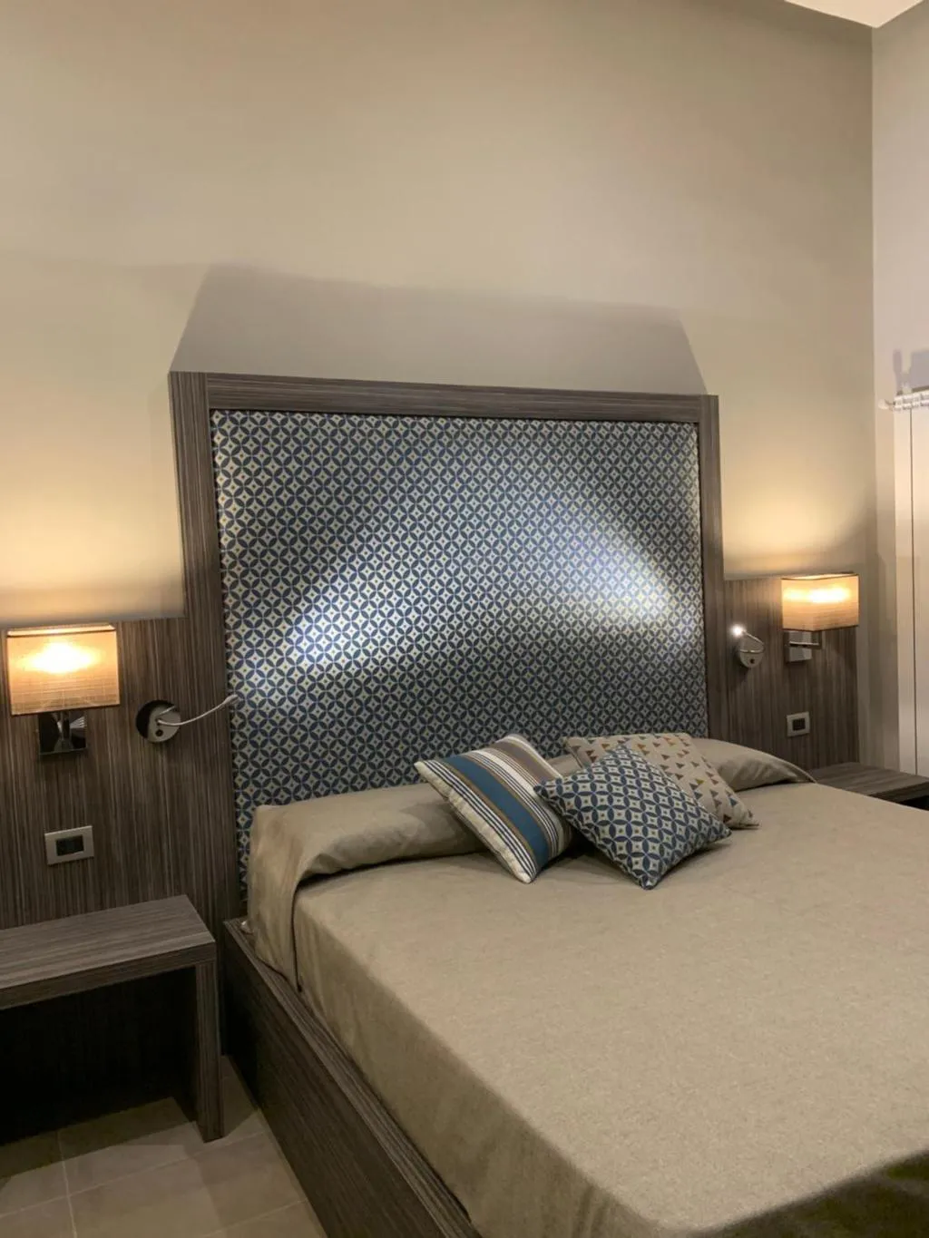 DOUBLE SEA VIEW Room, Hotel Ausonia, Naples