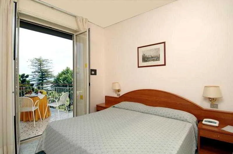Room, La Meridiana, Naples