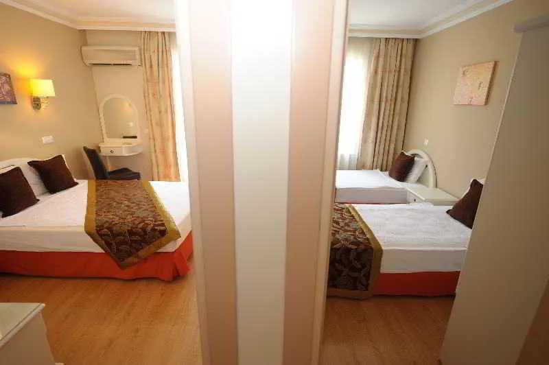 FAMILY ROOM STANDARD Room, Suite Laguna, Antalya