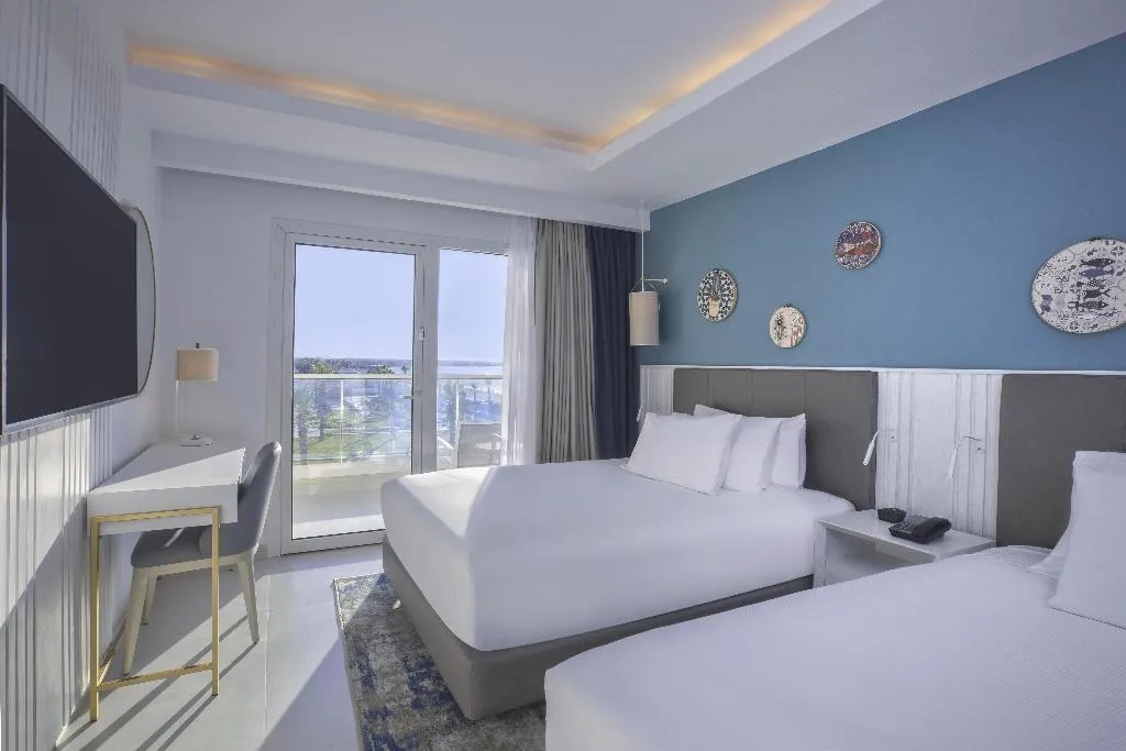 SUITE SEA FRONT Room, Hilton Skanes Monastir Beach Resort, Tunisia
