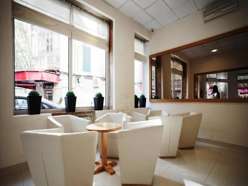 Lobby, Amic Colon, Majorca