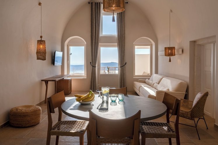 La Maltese Estate, Santorini
