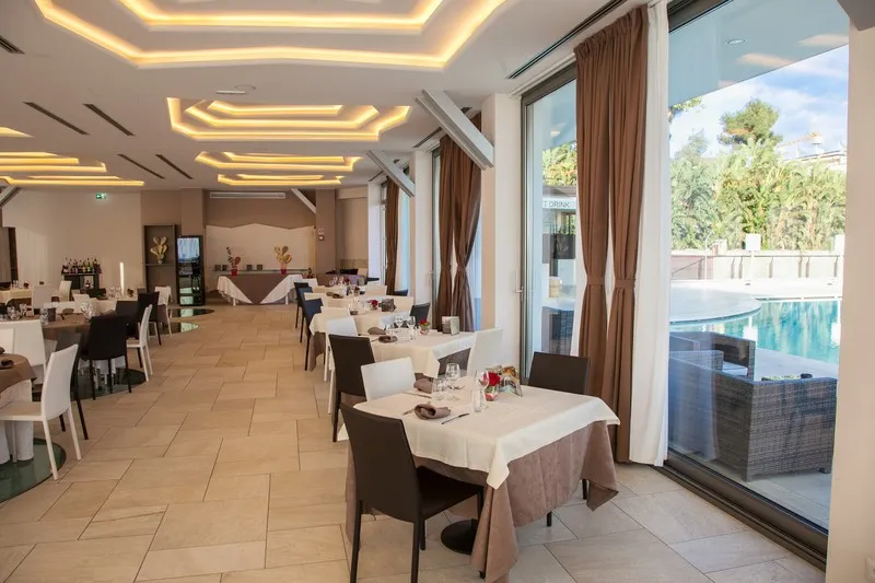 Restaurant, 4 Spa Hotel, Catania