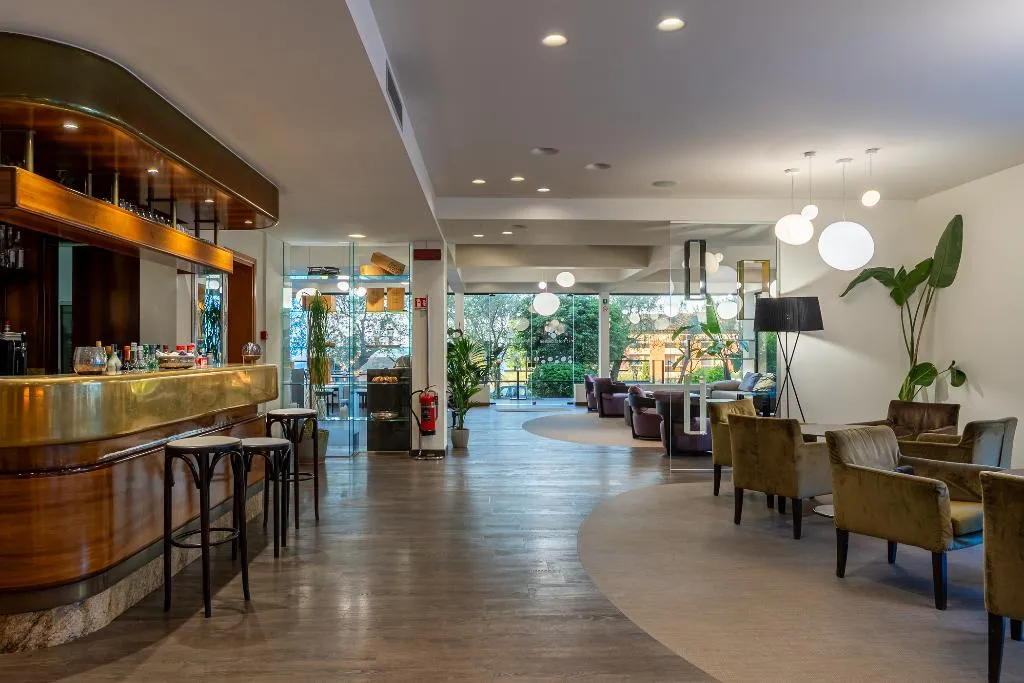 Bar, Hotel Désirée by Double Hospitality, Milan