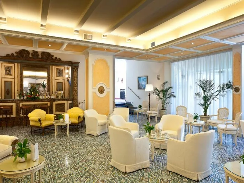 Bar, Punta Molino Beach Resort & SPA, Naples