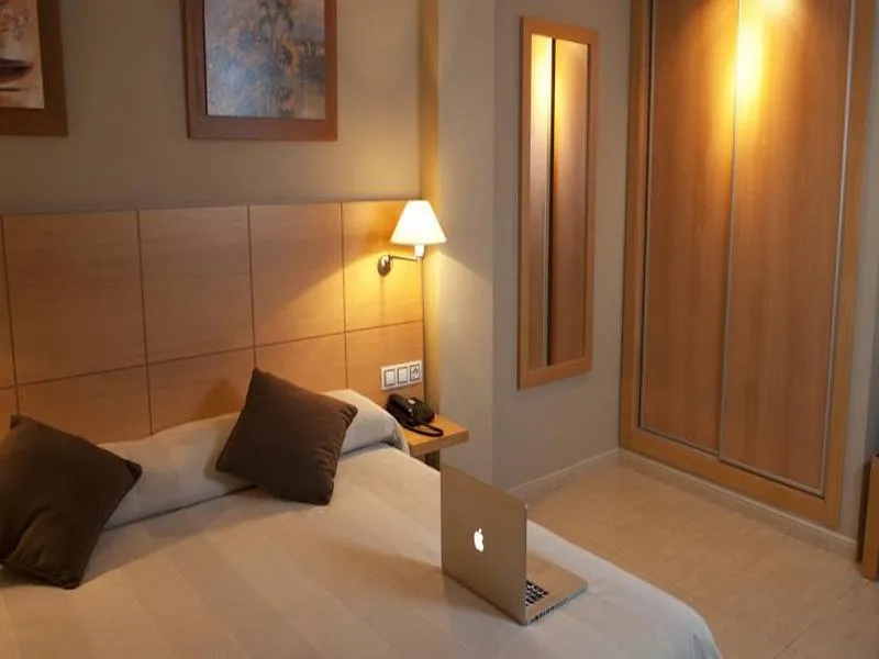 Double or Twin STANDARD Room, La City, Costa Blanca