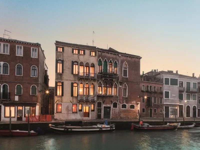 General view, Palazzo Cendon, Venice