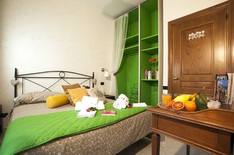 B&B Elena, Naples