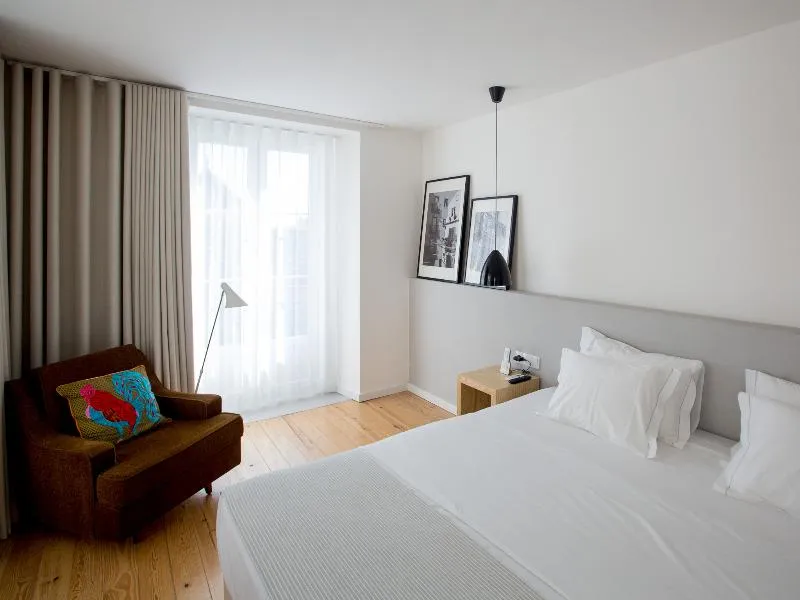 Room, The 8 Down Town Suites, Lisbon