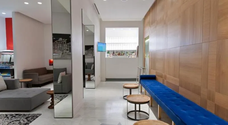 Lobby, White, Rome