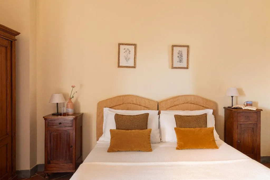 JUNIOR SUITE STANDARD Room, Villa San Filippo, Florence