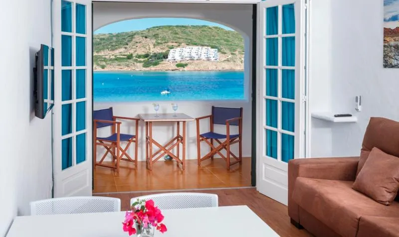 APARTMENT SEA VIEW CAPACITY 4 Room, Carema Garden Village, Menorca