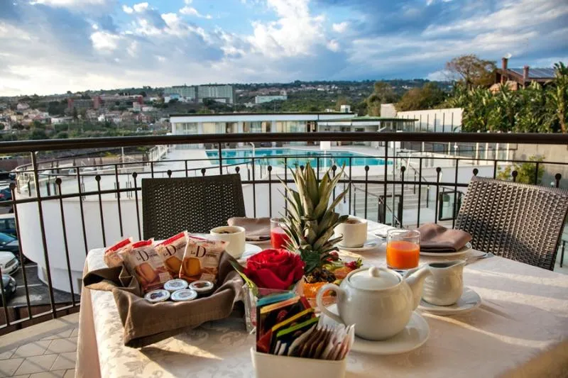 Terrace, 4 Spa Hotel, Catania