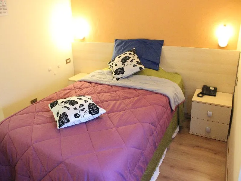 SINGLE STANDARD Room, Europa Hotel, Milan
