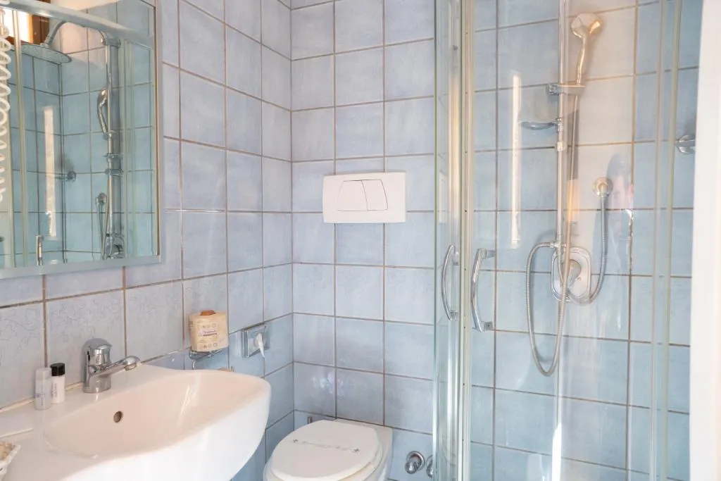 SINGLE STANDARD Room, Hotel Regina Sorrento, Naples