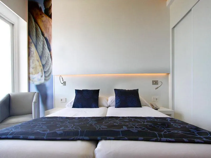 DOUBLE SINGLE USE STANDARD Room, BG Java, Majorca