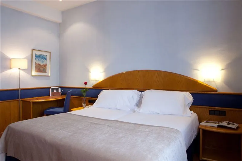 DOUBLE SINGLE USE STANDARD Room, Santos Agumar Atocha, Madrid