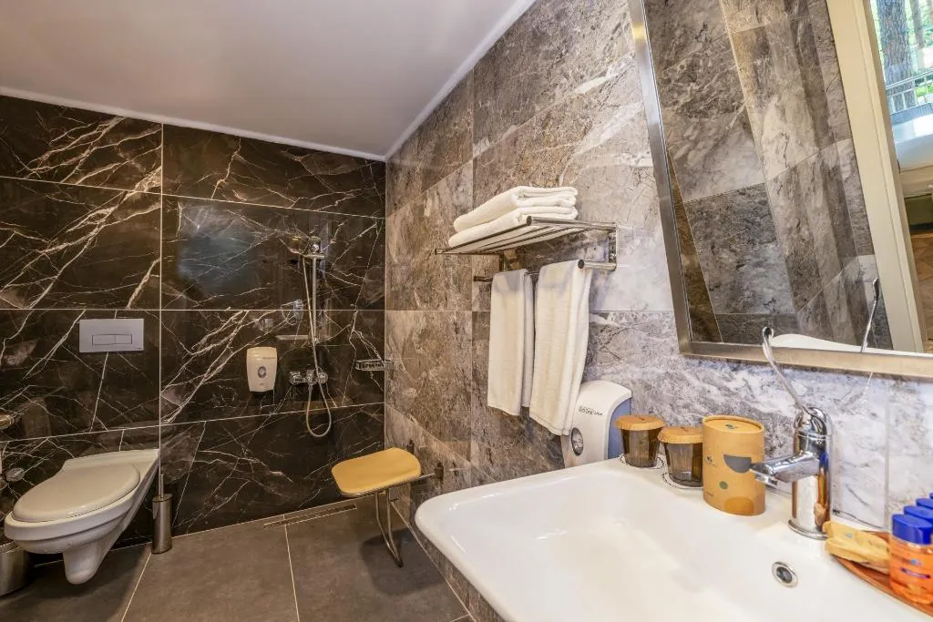 Room, Crystal Flora Pearl Collection, Antalya