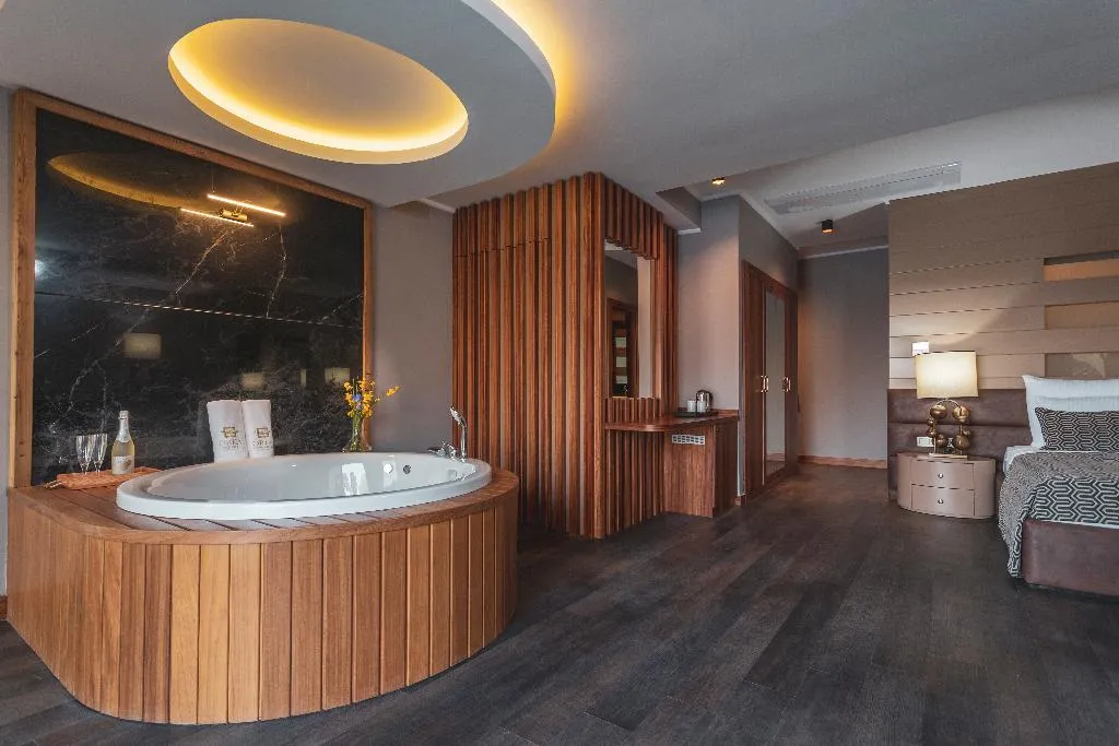 SUITE DELUXE KING BED Room, Orka Cove Penthouse & Suite, Dalaman