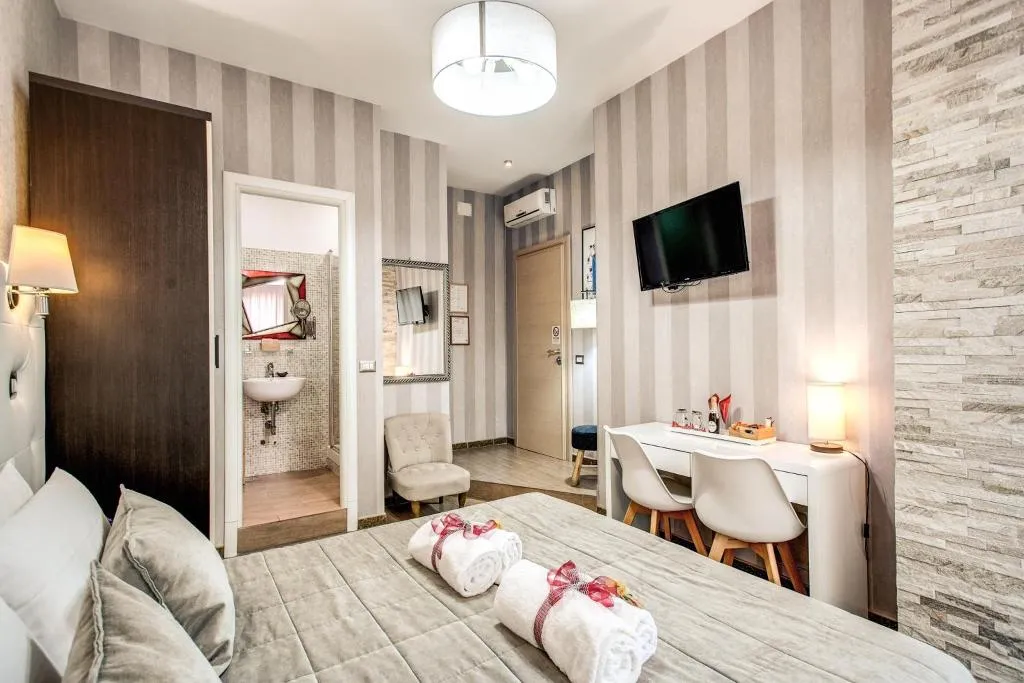 Double or Twin STANDARD Room, Santamaggiore, Rome