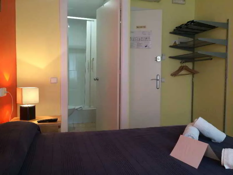 Room, Barcelona City North Hostal, Barcelona