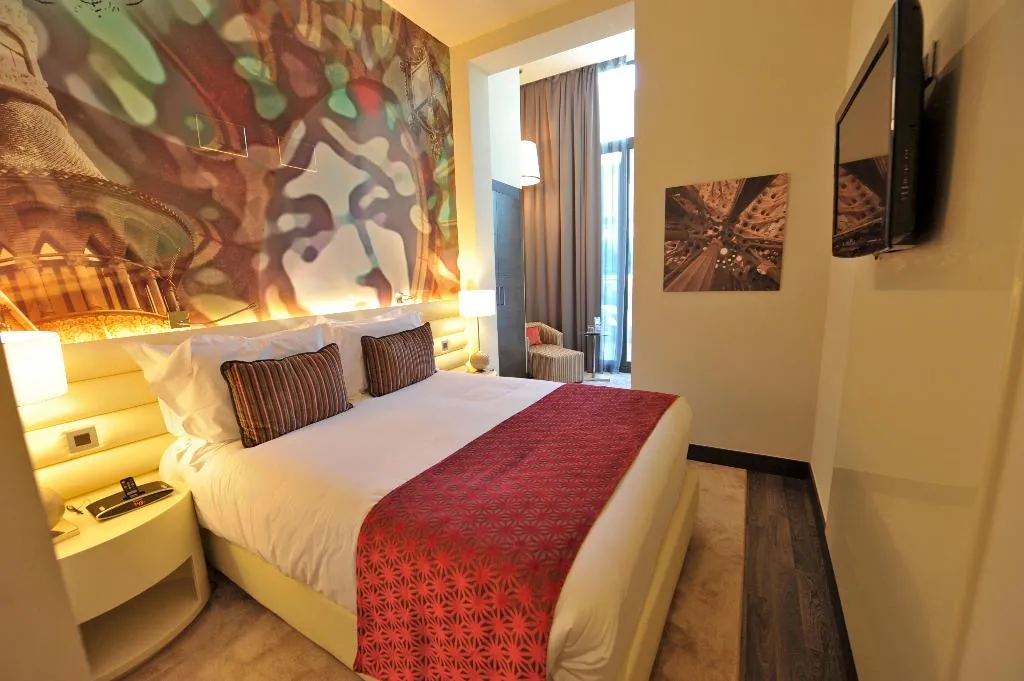 DOUBLE DELUXE Room, Hotel Indigo Barcelona Plaza Catalunya, Barcelona
