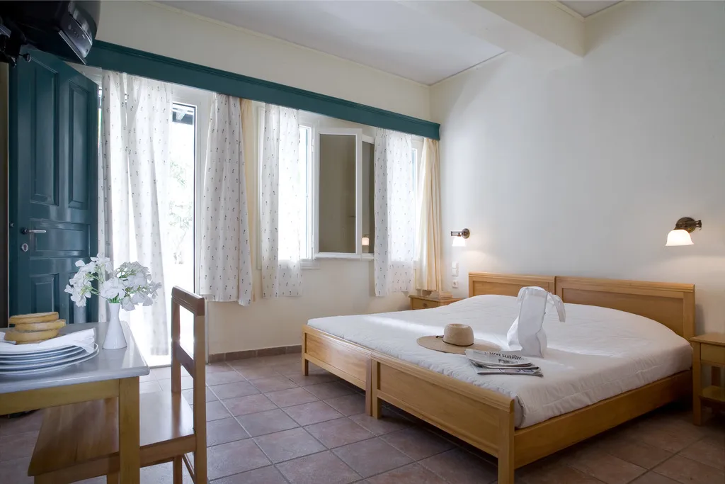 Double or Twin STANDARD Room, Rosebay, Santorini