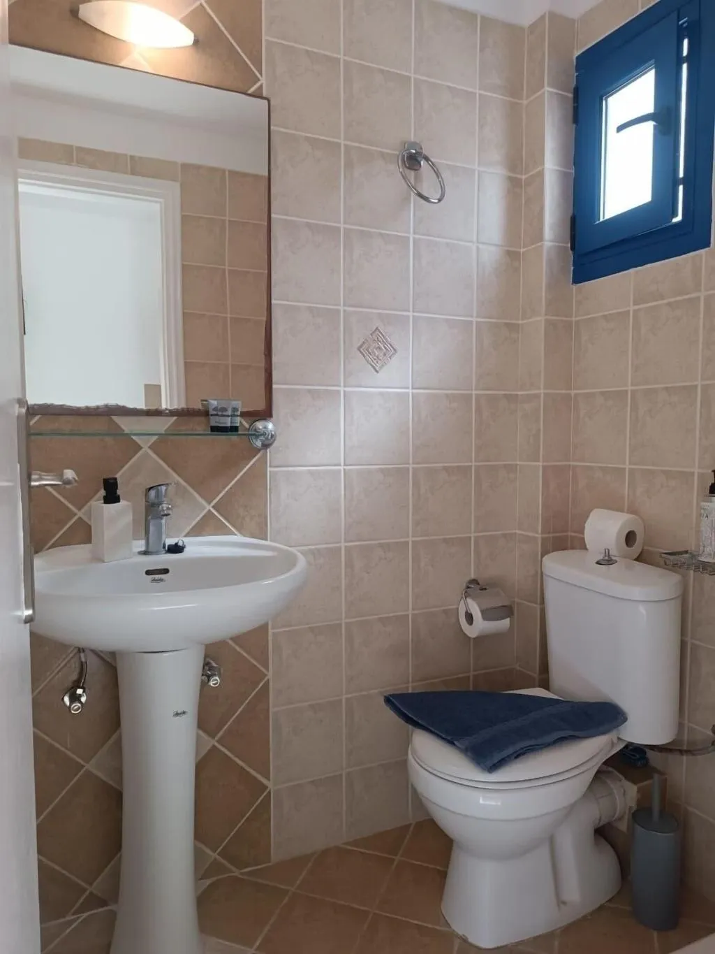 Room, Ifestia, Santorini