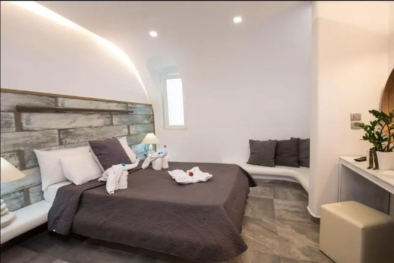 DOUBLE ECONOMY Room, Gianna Suites, Santorini