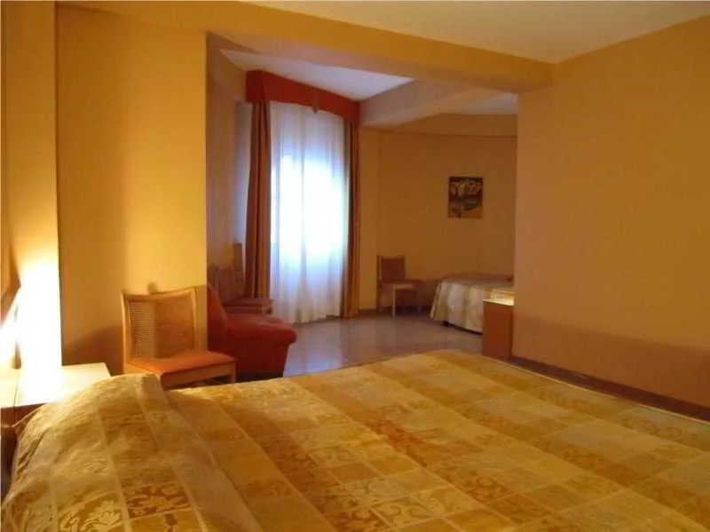Room, Tre Torri, Catania