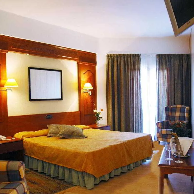 Room, Mayurca, Majorca
