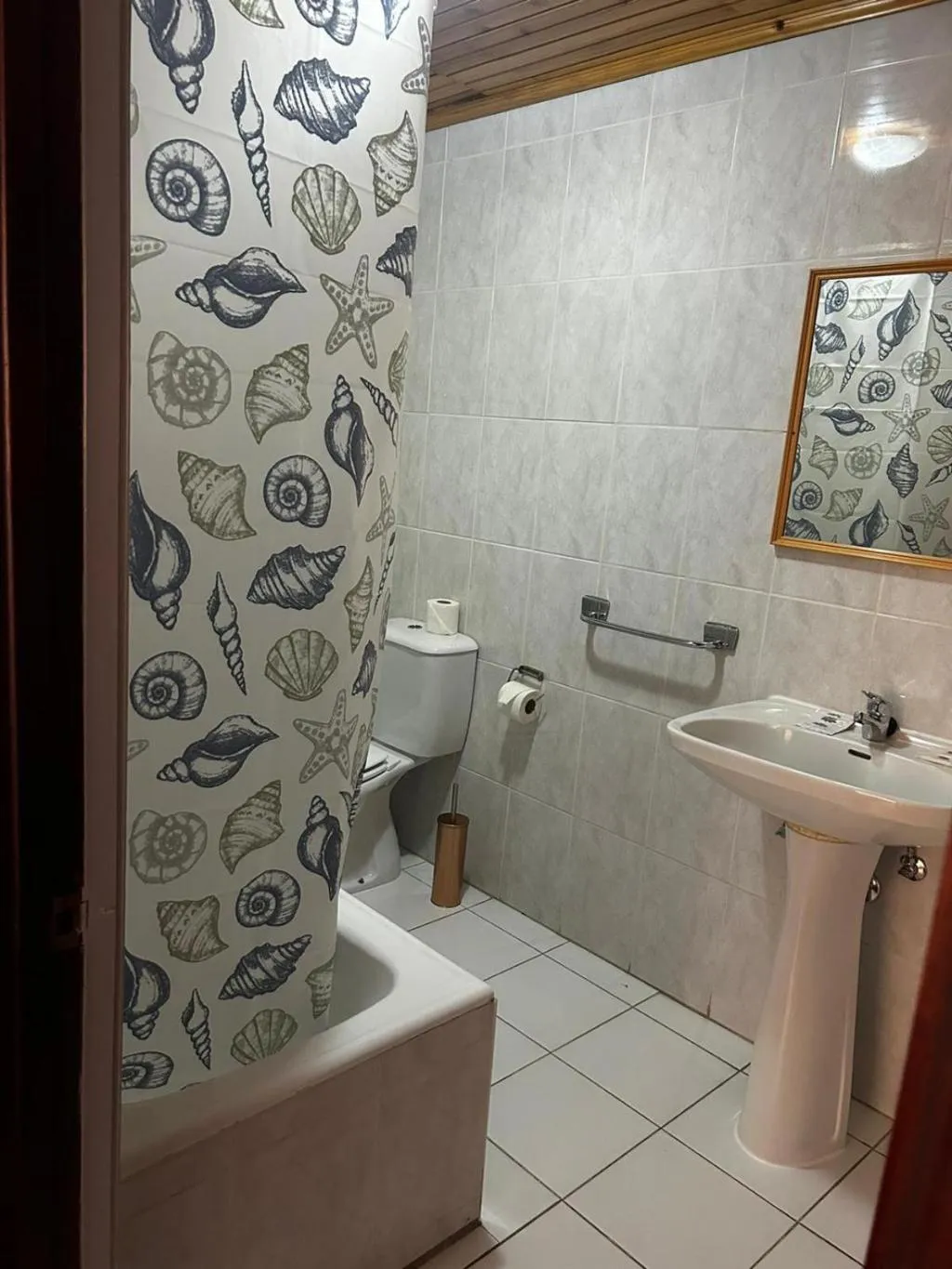 DOUBLE STANDARD Room, Alojamento Central Ii, Madeira
