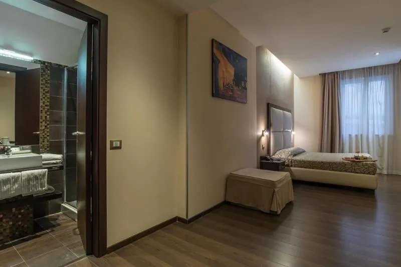 DOUBLE SUPERIOR Room, Catone District Hotel, Rome