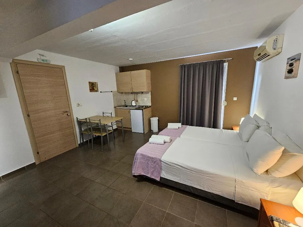 Room, Elounda Sunrise Apartments, Crete