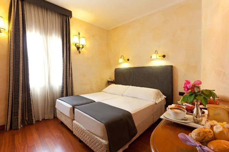 TWIN STANDARD Room, La Fenice, Rome