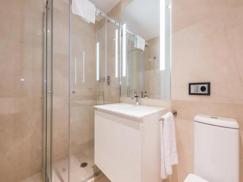 Room, Gran Via Centric II, Madrid