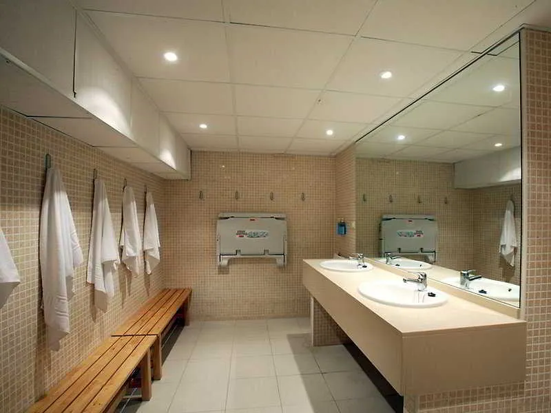 Sports and Entertainment, Amaraigua Adults Only, Costa Brava