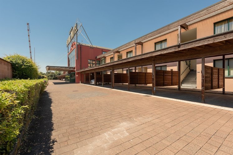 Futura Motel, Milan