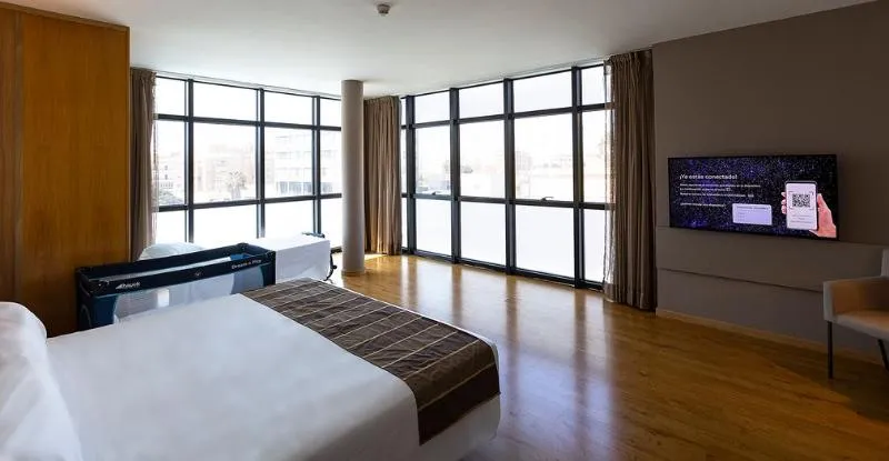 Double or Twin SUPERIOR CAPACITY 3 Room, Vertice Indalo Almeria, Costa Almeria