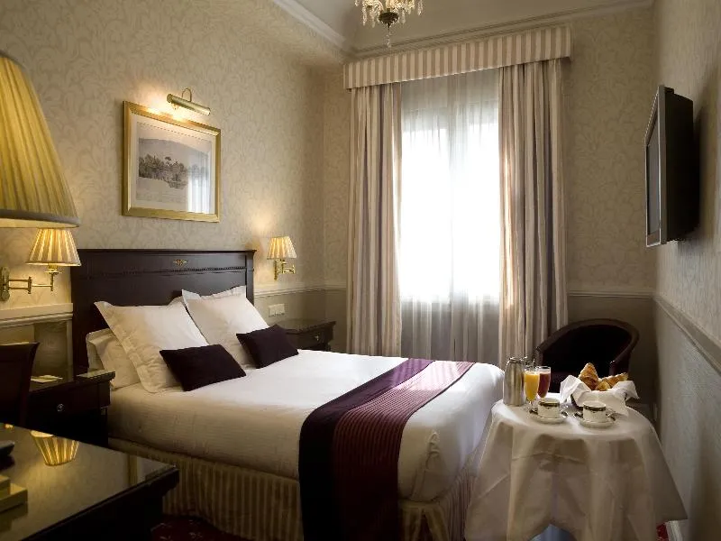DOUBLE STANDARD Room, Emperador, Madrid