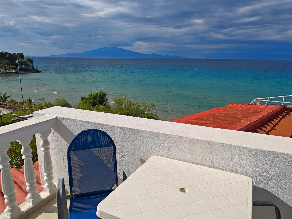 Terrace, Clear Horizon, Zante