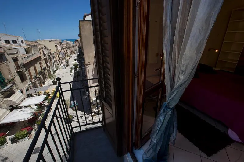 APARTMENT CAPACITY 2 Room, Quattro Canti Casa Vacanze, Palermo