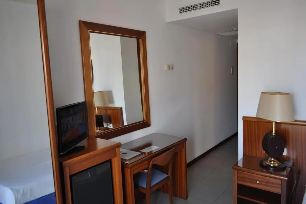 DOUBLE WITH BALCONY Room, Hostal Vila del Mar, Costa Brava