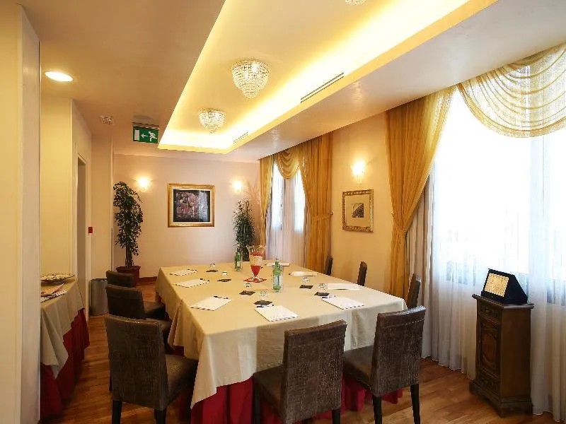 Conferences, iH Hotels Padova Admiral, Venice